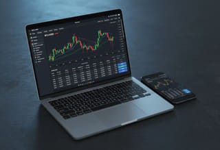Rastreo de actividad — supervisión del historial de trading y del rendimiento de los fondos