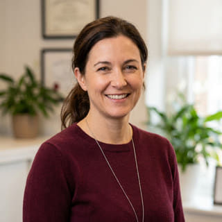 Laura Bennett, Directora de Regulación y Cumplimiento Normativo en Clara Permutanza